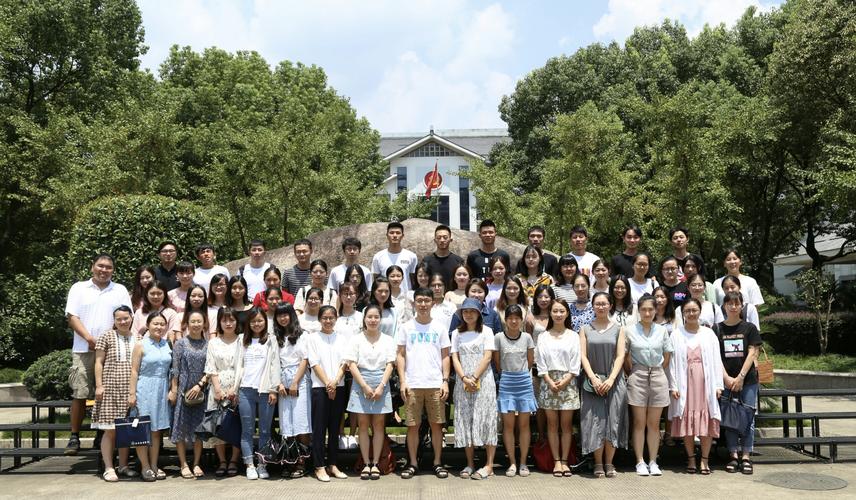 薪火教师助手_智能助教,让教学更轻松高效 薪火教师助手_智能助教,让教学更轻松高效